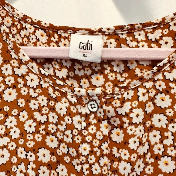 CAbi LarkTop - Picture 4 of 4